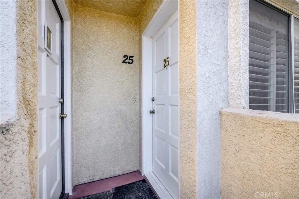116 W Maple - Photo 3