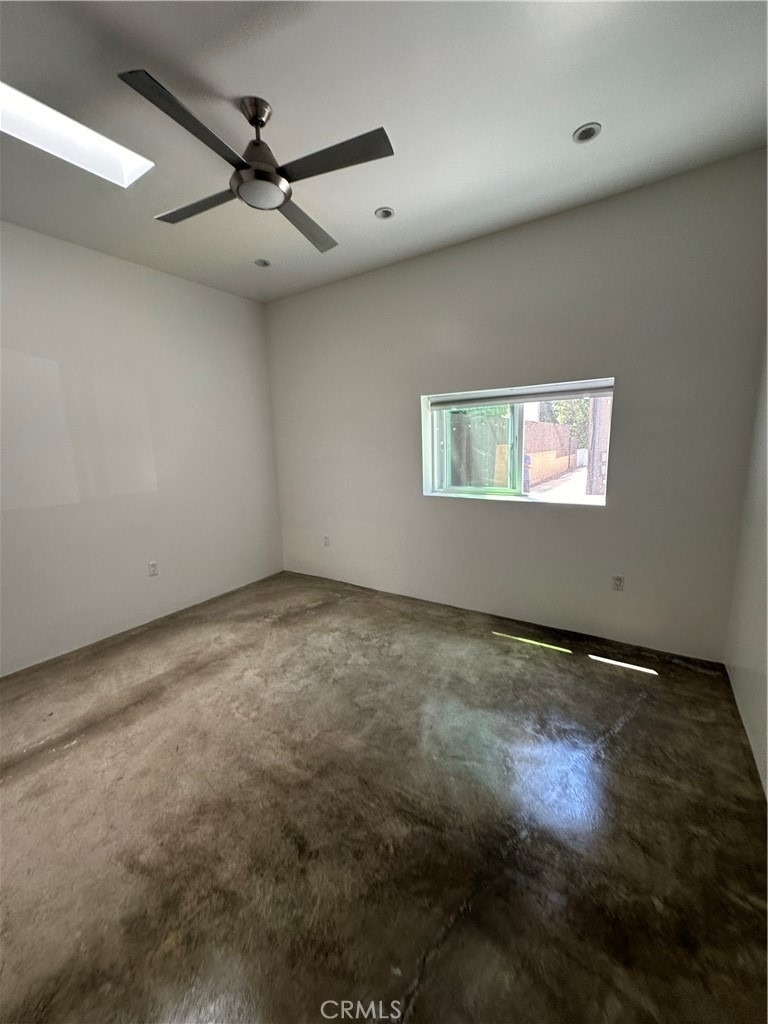 1046 S Hudson Avenue - Photo 2