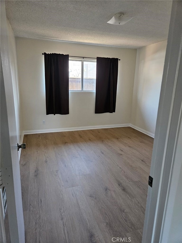 124 W Cherry - Photo 3
