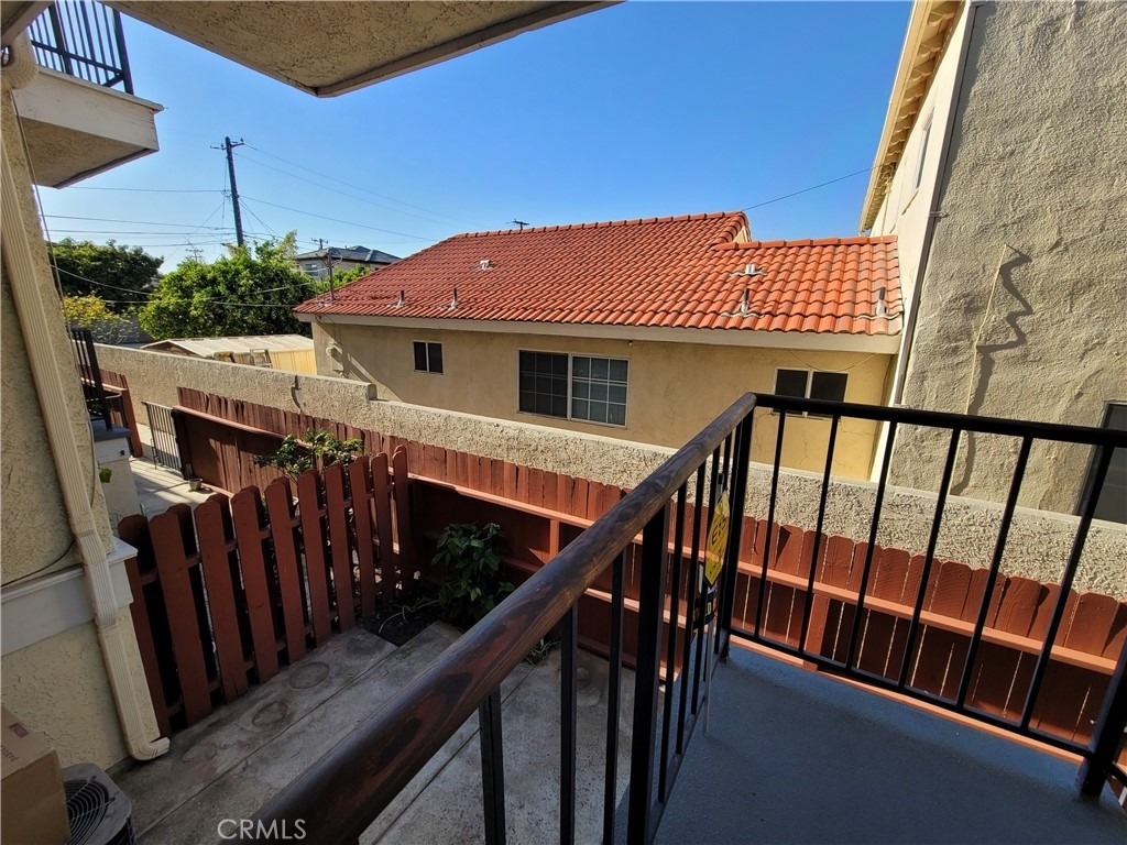 2411 S Baldwin Avenue - Photo 11