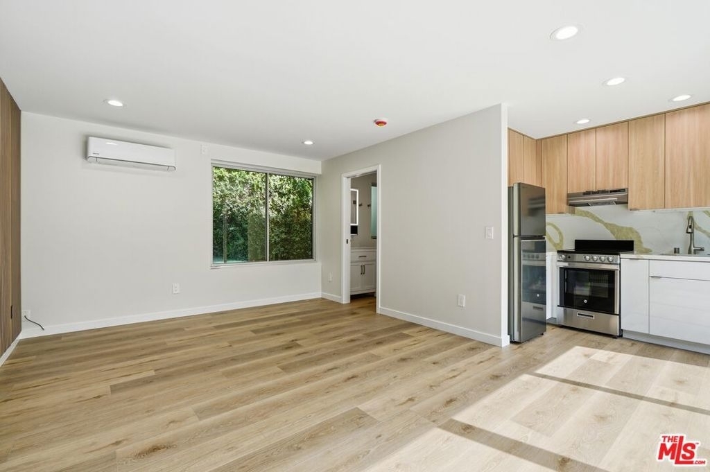 460 La Jolla Avenue - Photo 3