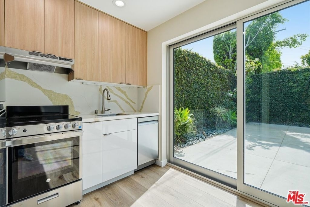 460 La Jolla Avenue - Photo 5