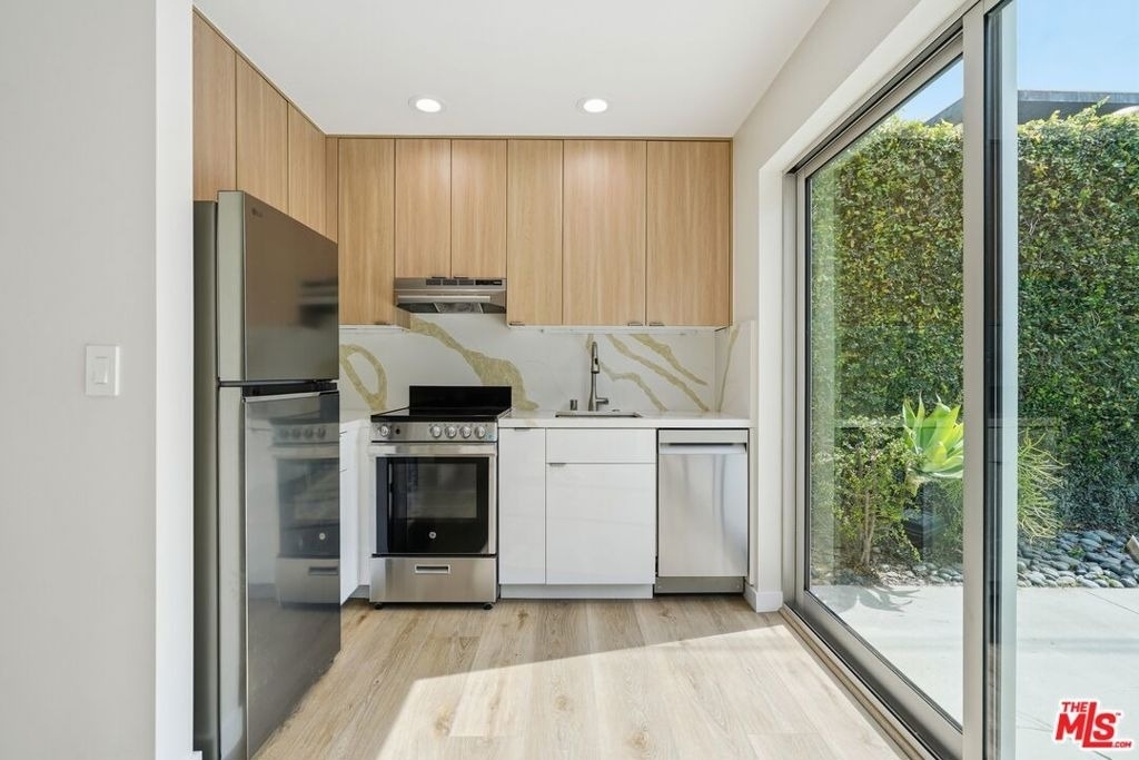 460 La Jolla Avenue - Photo 4