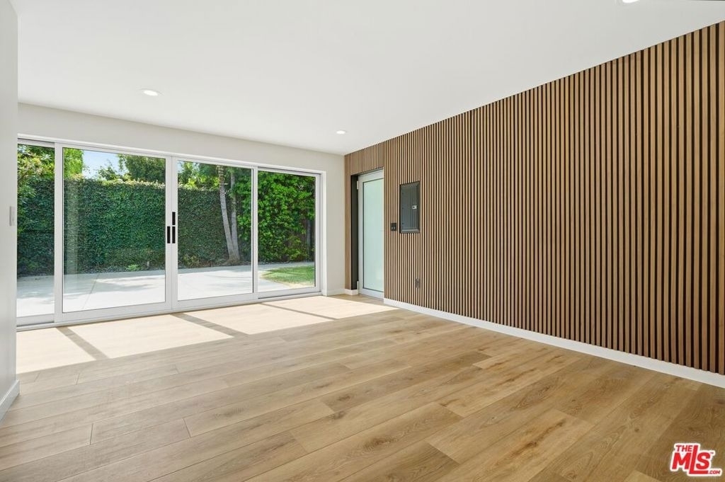 460 La Jolla Avenue - Photo 2