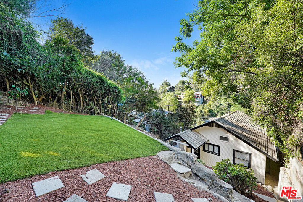 316 Crane Boulevard - Photo 10