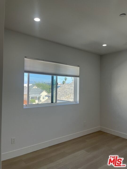 212 E 29th Street - Photo 13