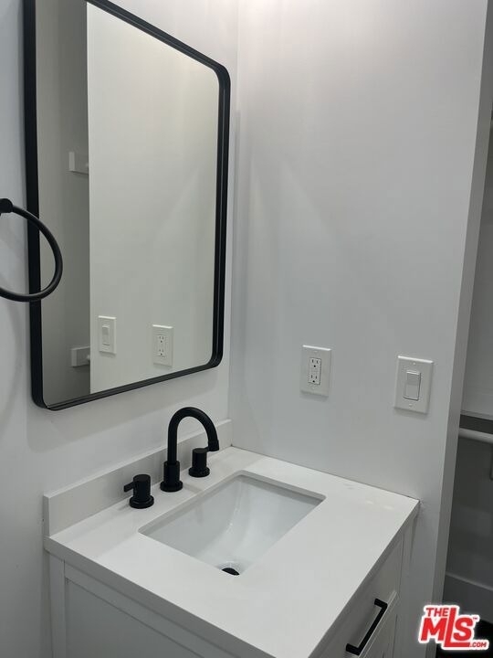 212 E 29th Street - Photo 26