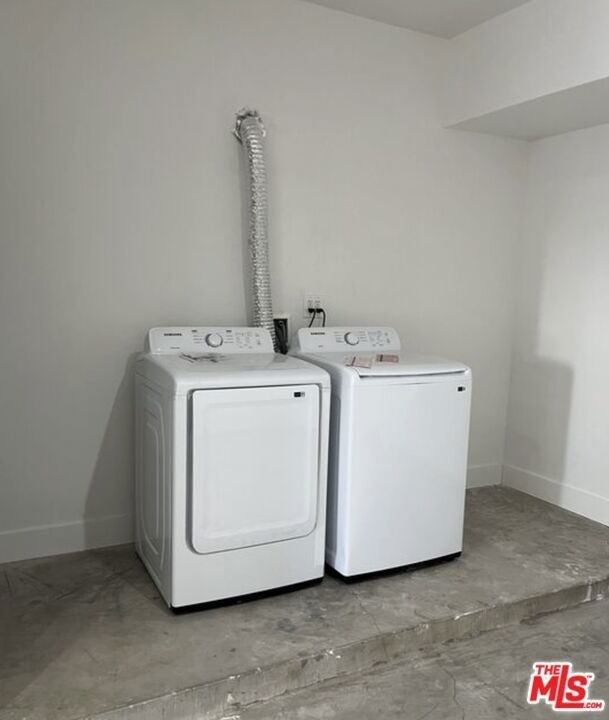 212 E 29th Street - Photo 3