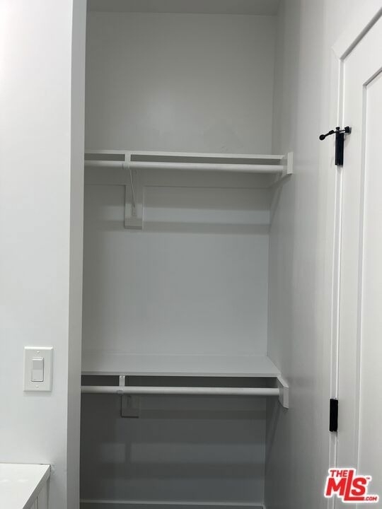 212 E 29th Street - Photo 14