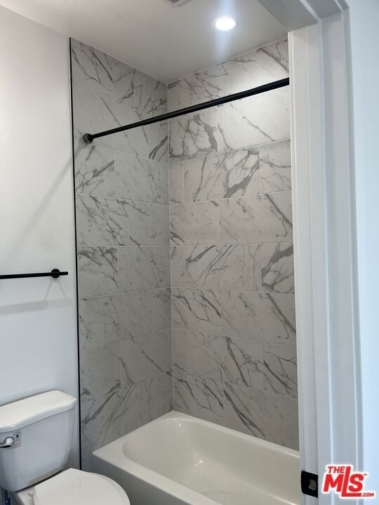 212 E 29th Street - Photo 16