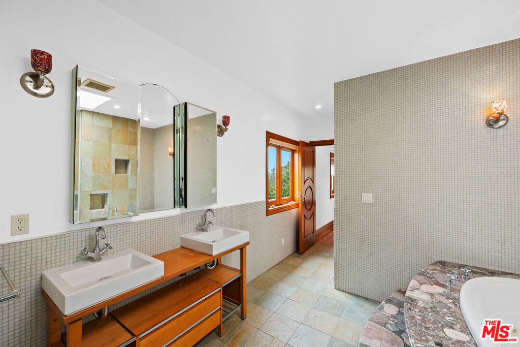 9033 Cresta Drive - Photo 31