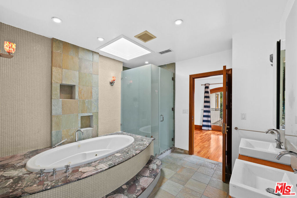 9033 Cresta Drive - Photo 32