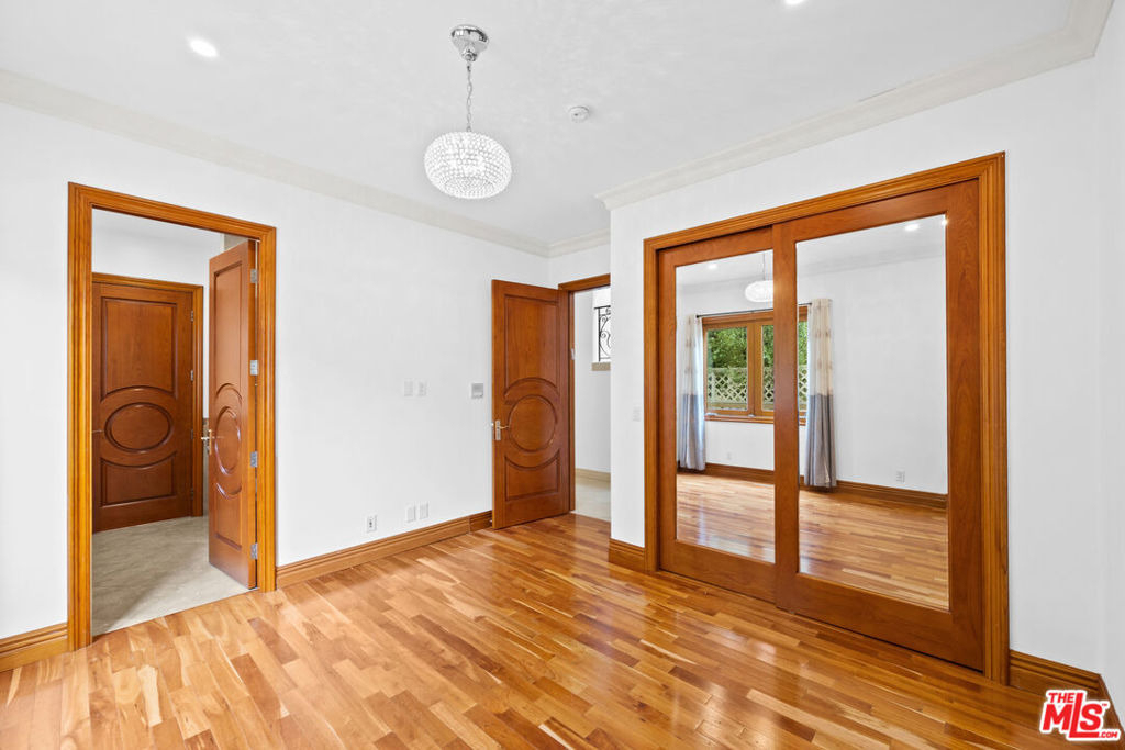 9033 Cresta Drive - Photo 19