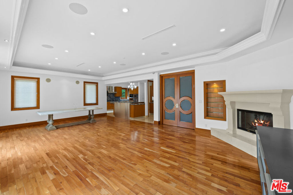 9033 Cresta Drive - Photo 10