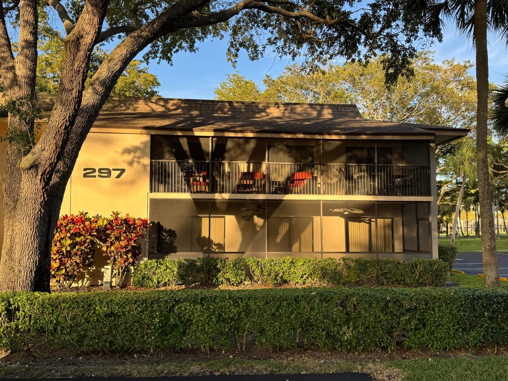 297 Deer Creek Boulevard - Photo 0