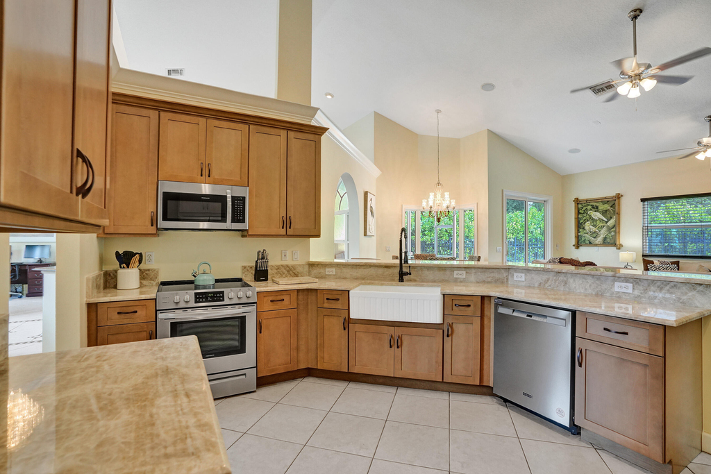 15910 Lindbergh Lane - Photo 30