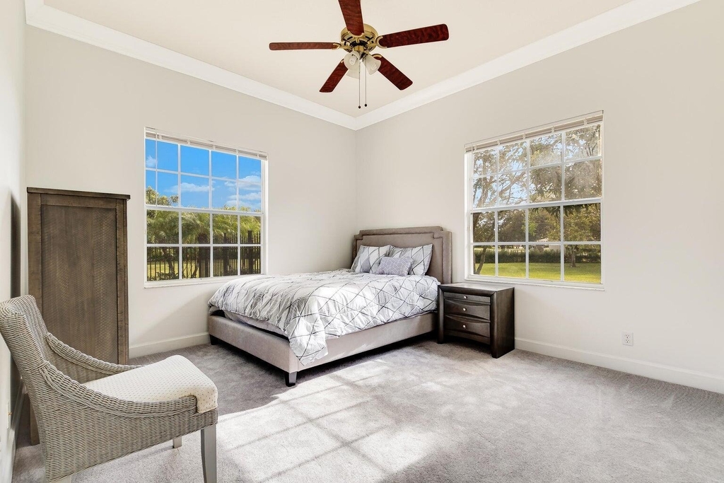 15910 Lindbergh Lane - Photo 13