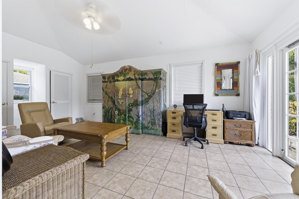 4268 Maurice Drive - Photo 25