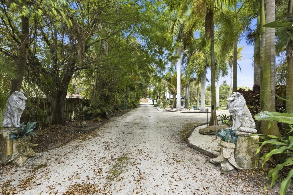 4268 Maurice Drive - Photo 15