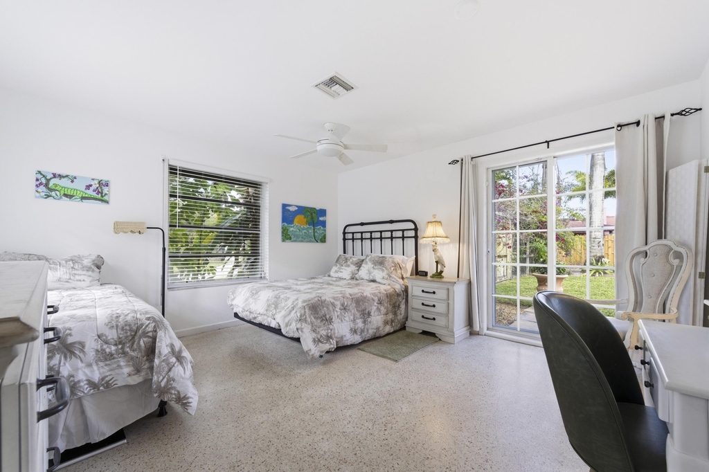 4268 Maurice Drive - Photo 26