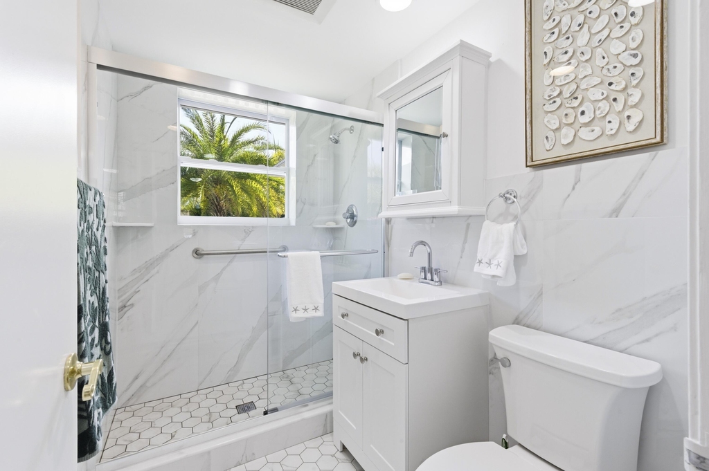 4268 Maurice Drive - Photo 34