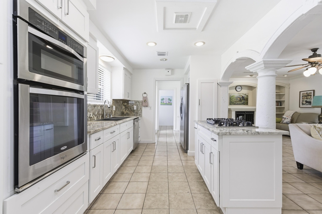 4268 Maurice Drive - Photo 4