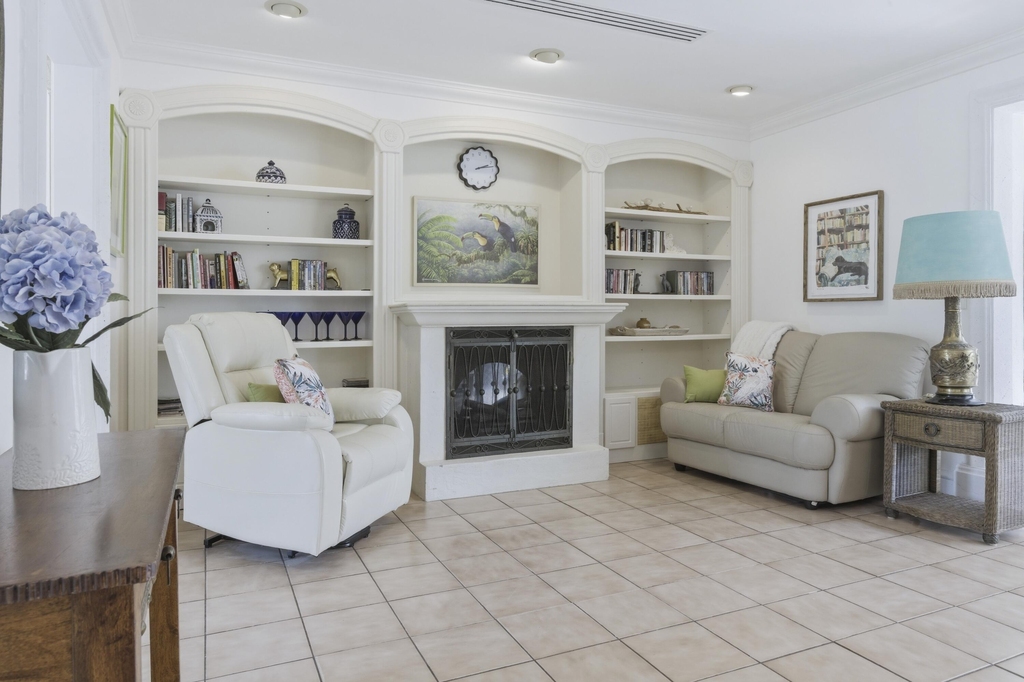 4268 Maurice Drive - Photo 7