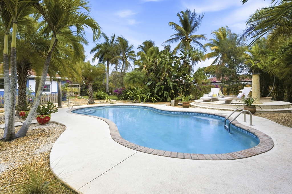 4268 Maurice Drive - Photo 13