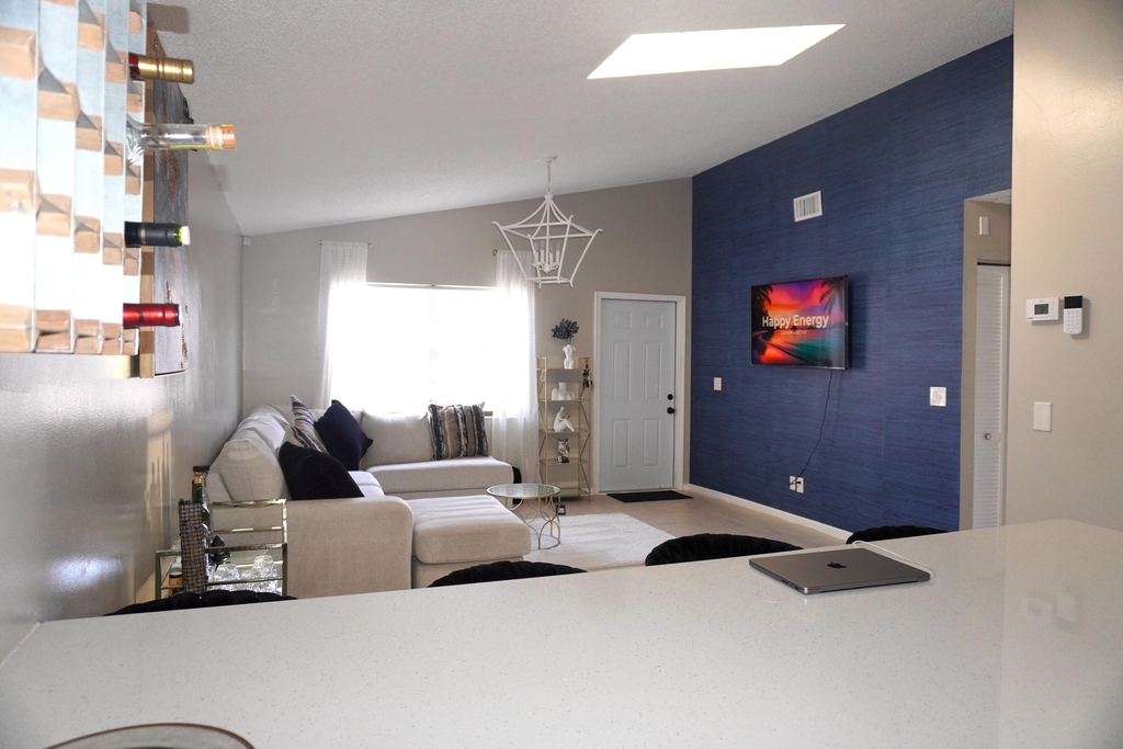 8731 Uranus Terrace - Photo 5