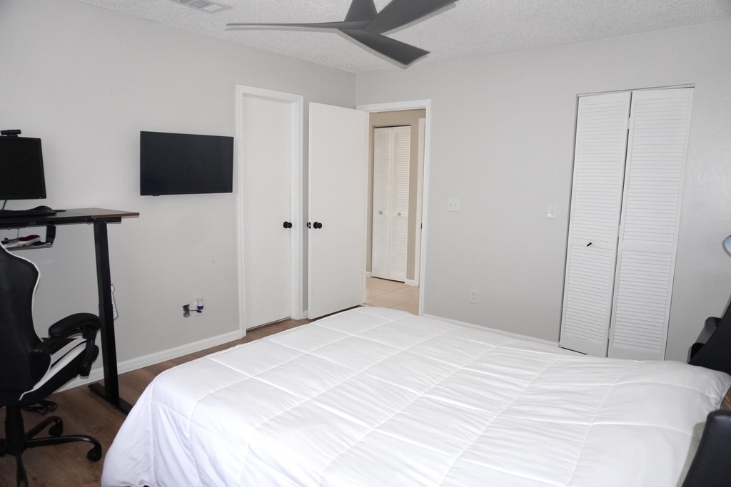 8731 Uranus Terrace - Photo 8