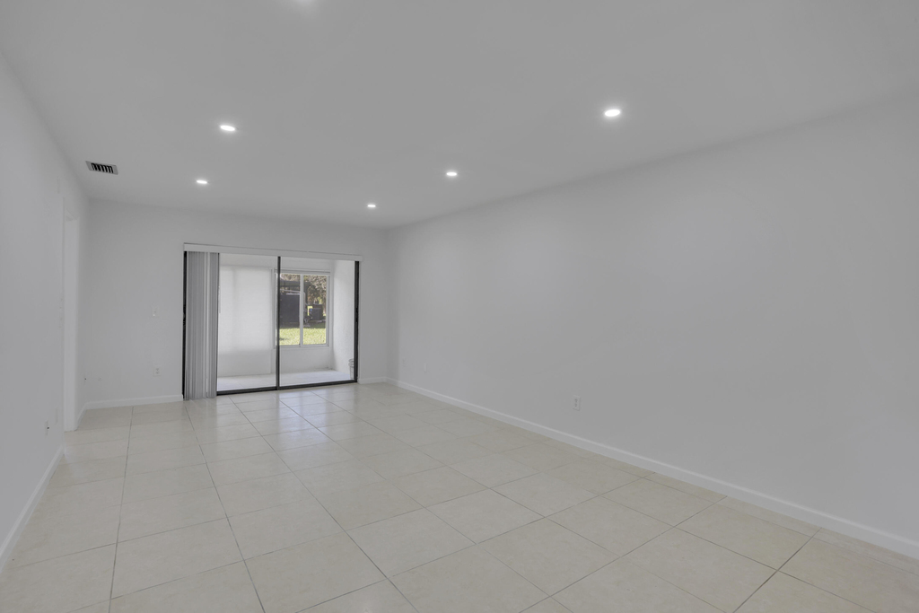 315 Nw 36th Avenue - Photo 11