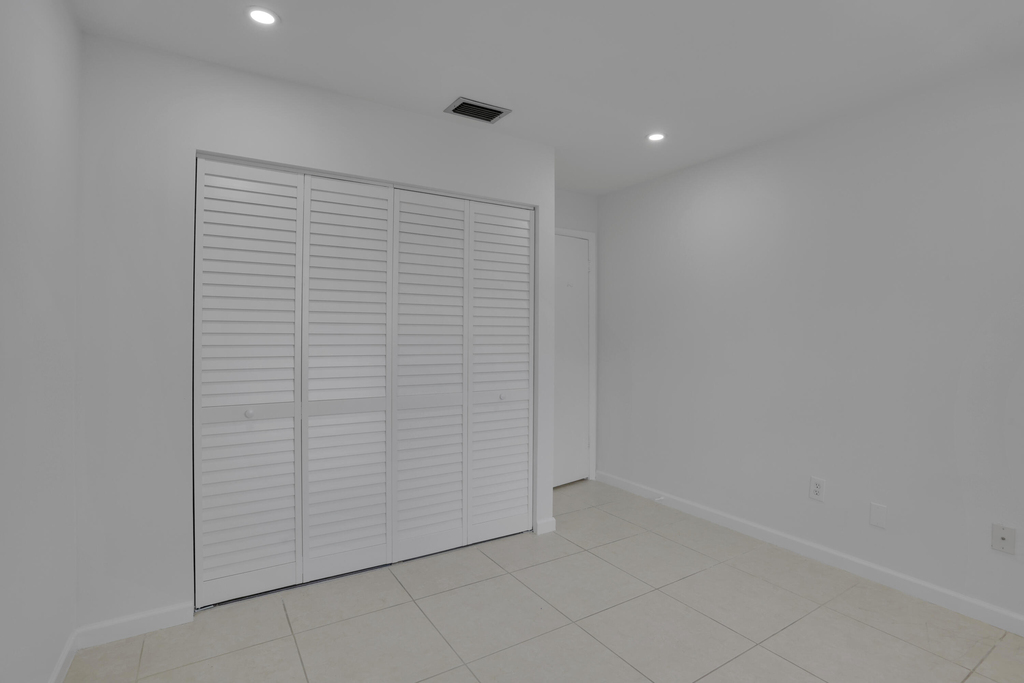 315 Nw 36th Avenue - Photo 19