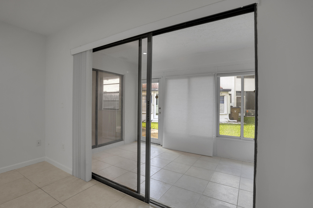 315 Nw 36th Avenue - Photo 21