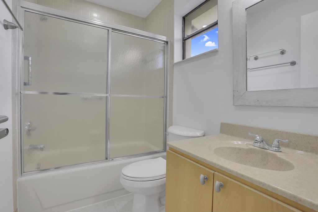 315 Nw 36th Avenue - Photo 17