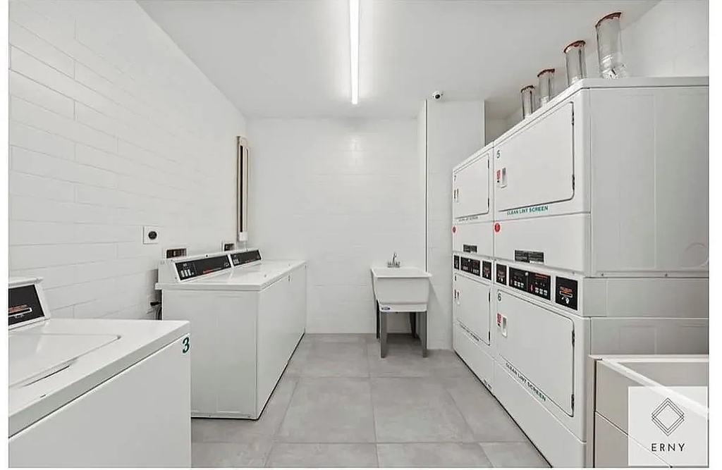 354 East 28th Street - Photo 8