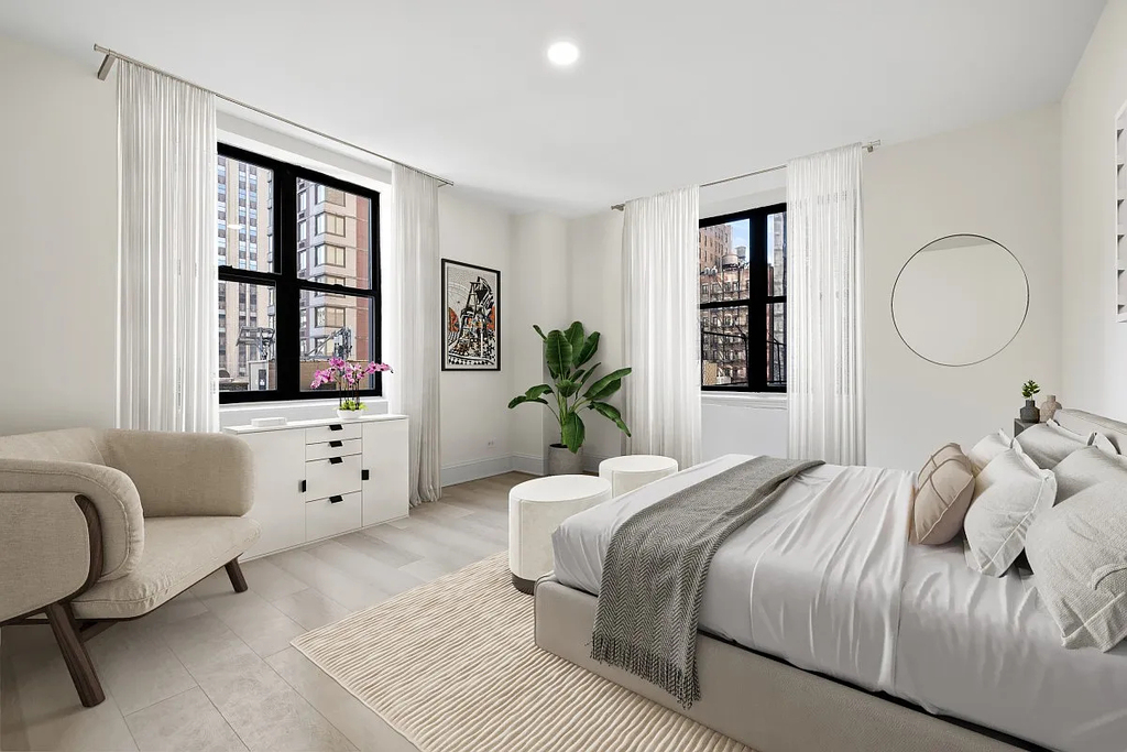 W 34th Street - Photo 4