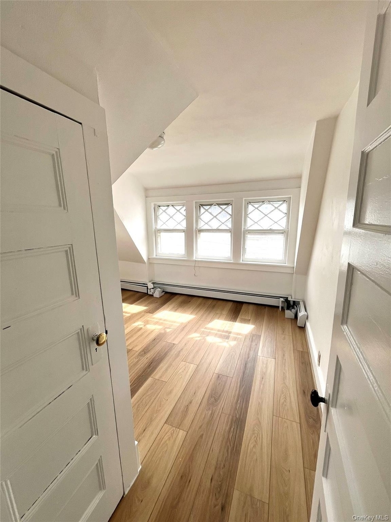 7 Law Street - Photo 16