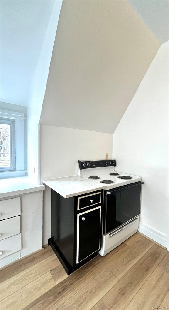 7 Law Street - Photo 4