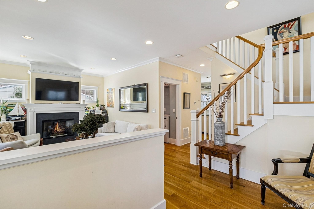 38 Baycrest Avenue - Photo 1