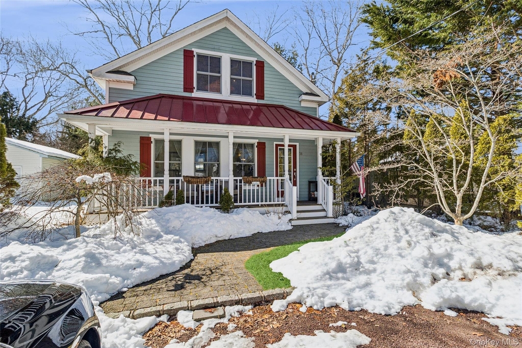 38 Baycrest Avenue - Photo 0