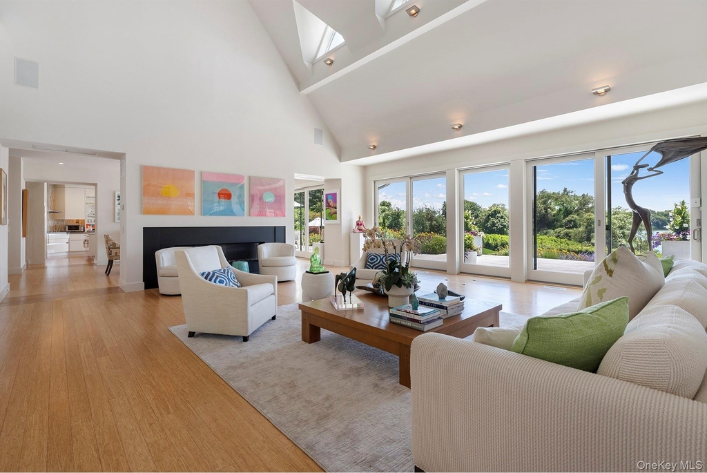 316 Deerfield Road - Photo 2