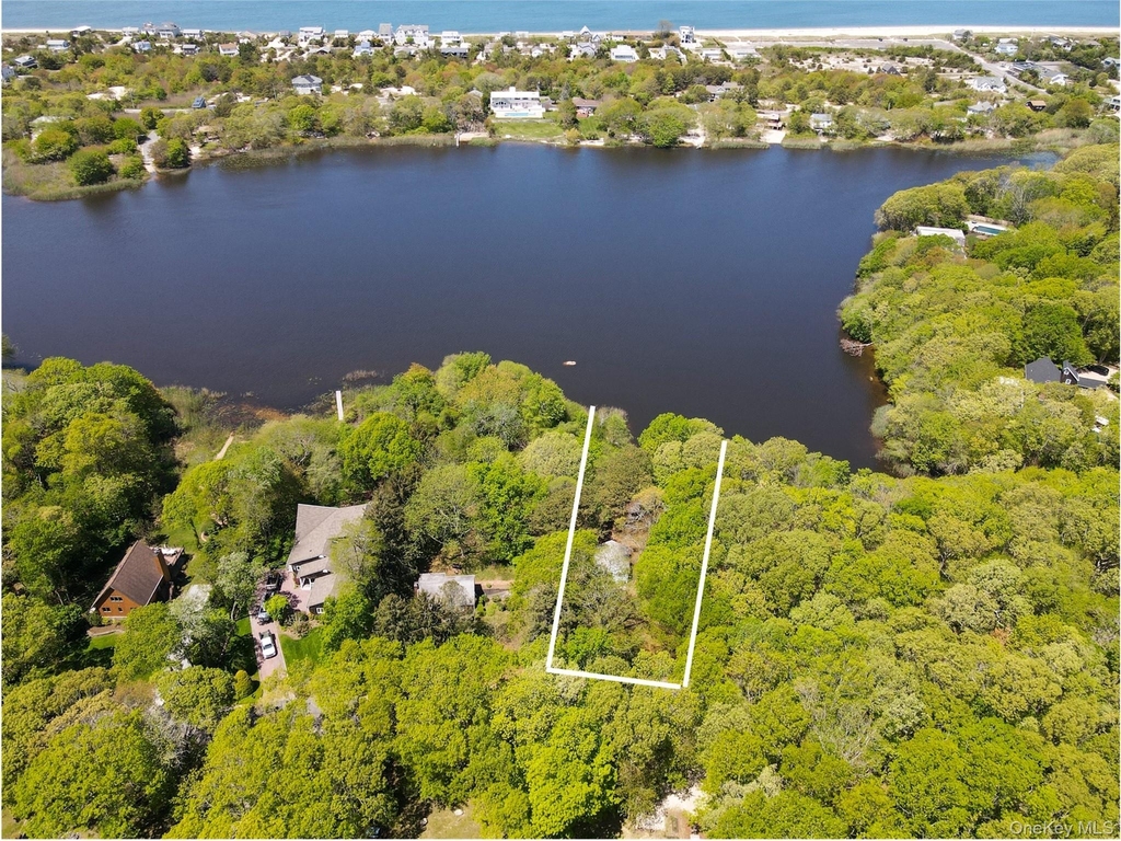 8515 Soundview Avenue - Photo 0