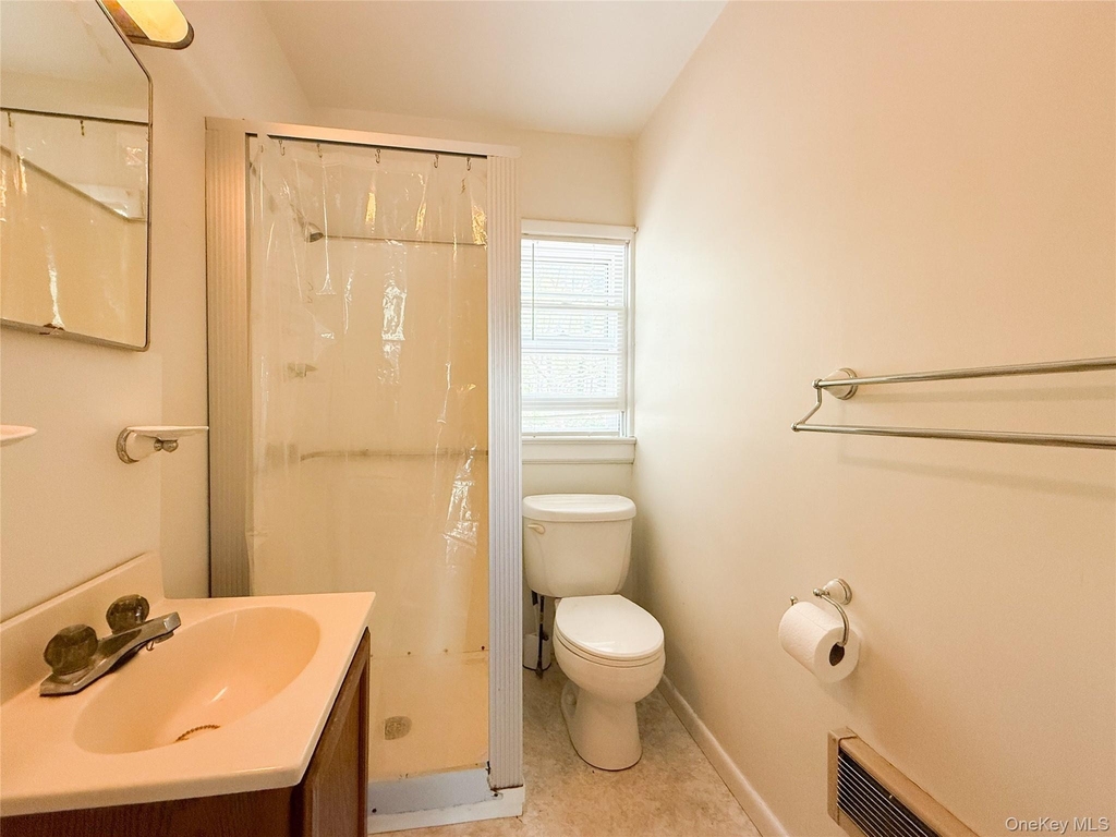 8515 Soundview Avenue - Photo 9