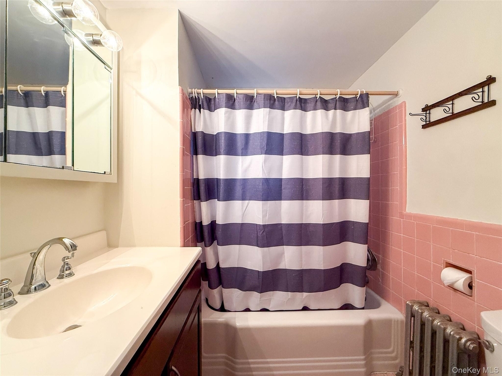 8415 Soundview Avenue - Photo 6