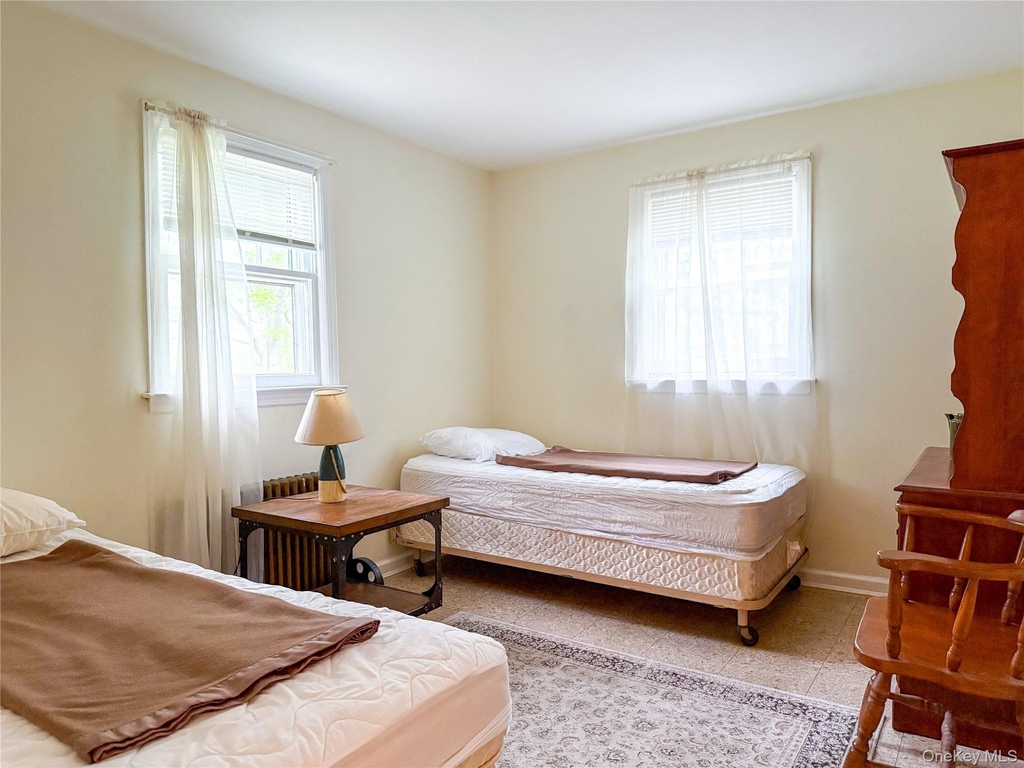 8415 Soundview Avenue - Photo 5