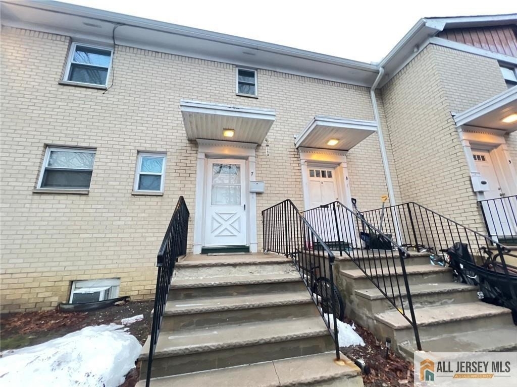 406 Cranbury Road - Photo 0
