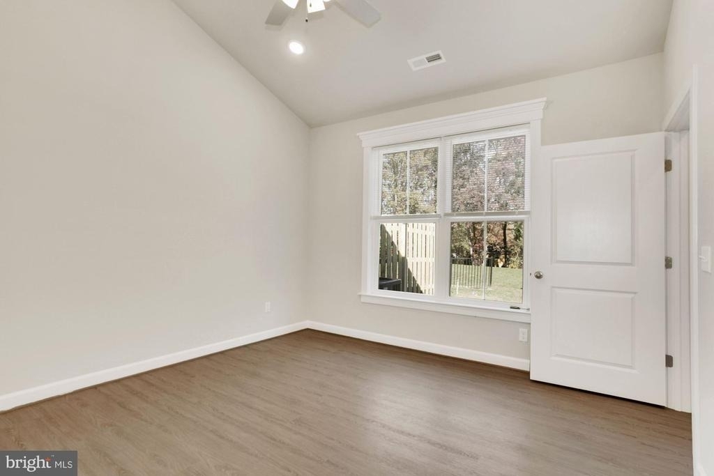 5609 Finley Rose Court - Photo 9