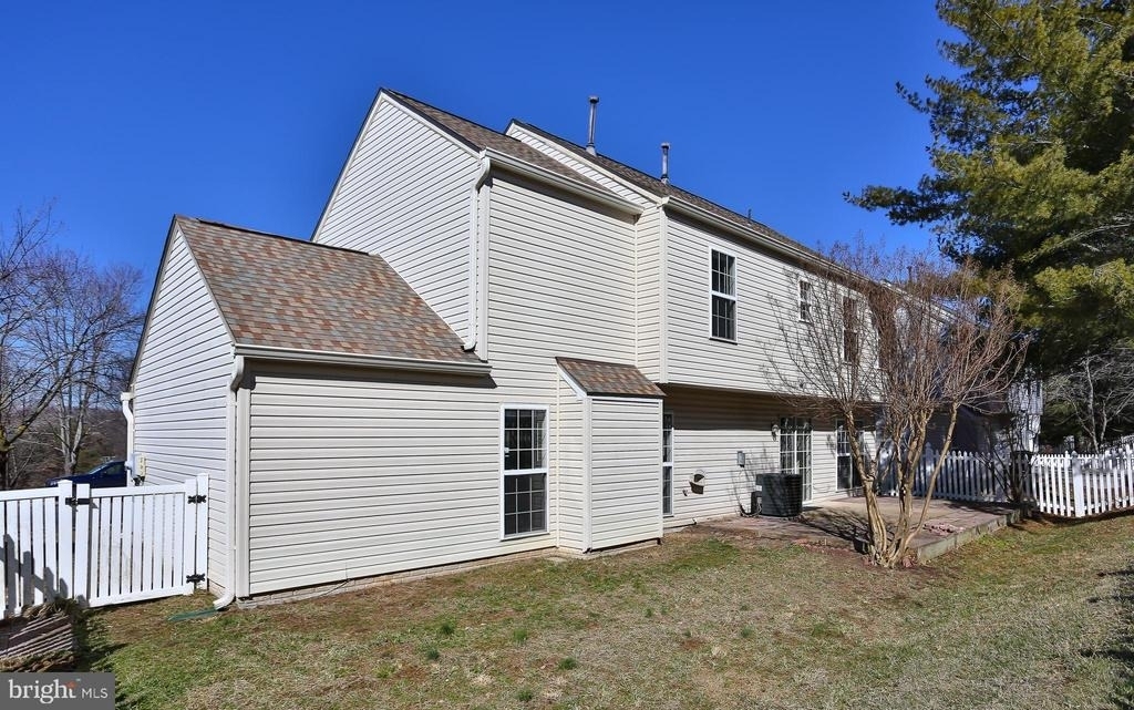 17259 Larkin Drive - Photo 18