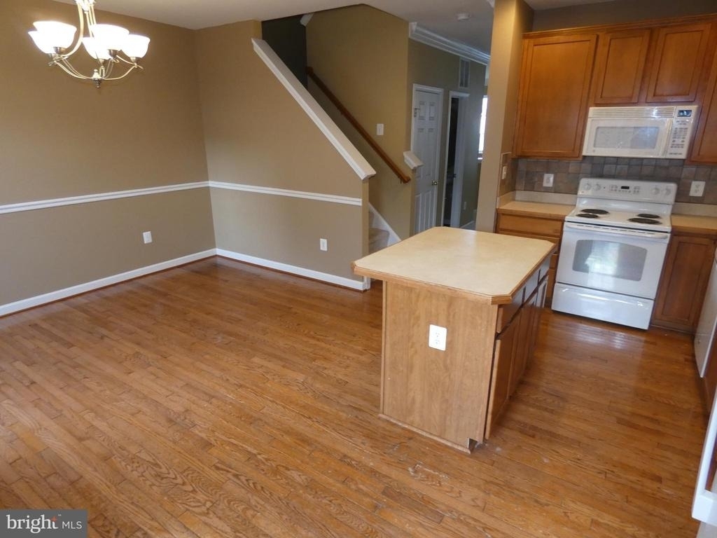 1308 Saunders Drive - Photo 8