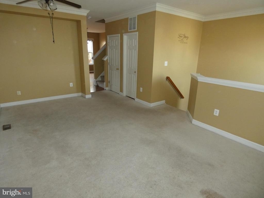 1308 Saunders Drive - Photo 3